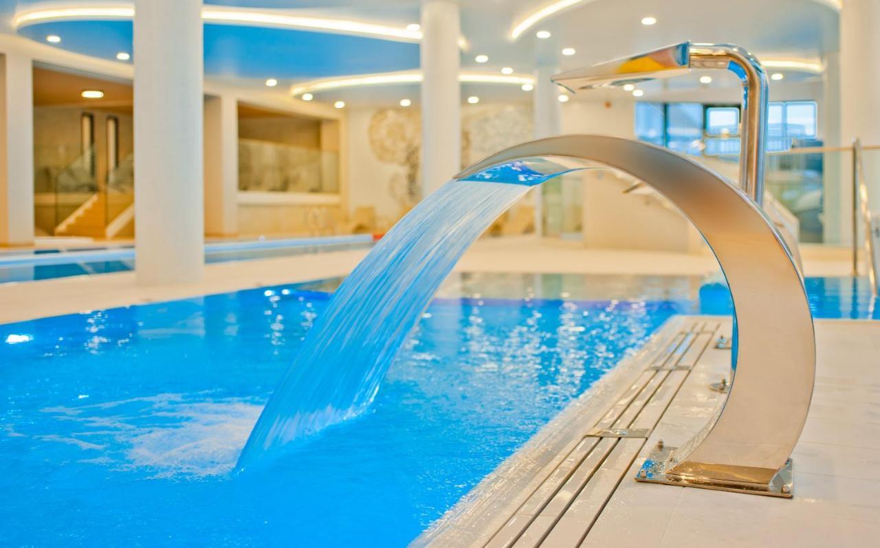 Aqua Apartments-aqua Park No Limit, Parking Apartment